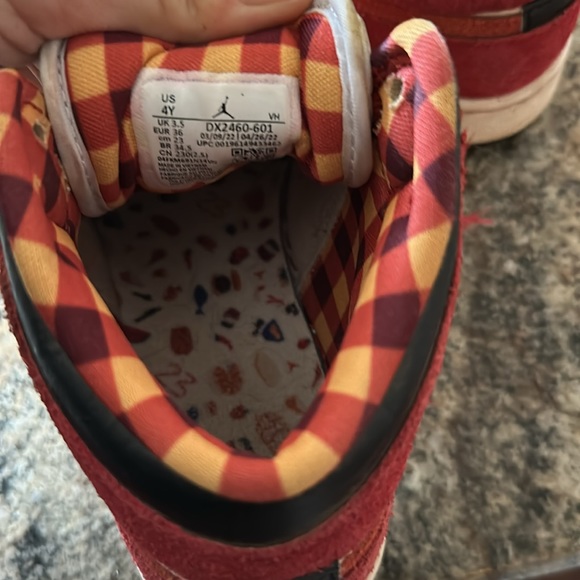 Jordan 1’s mid - Picture 2 of 3